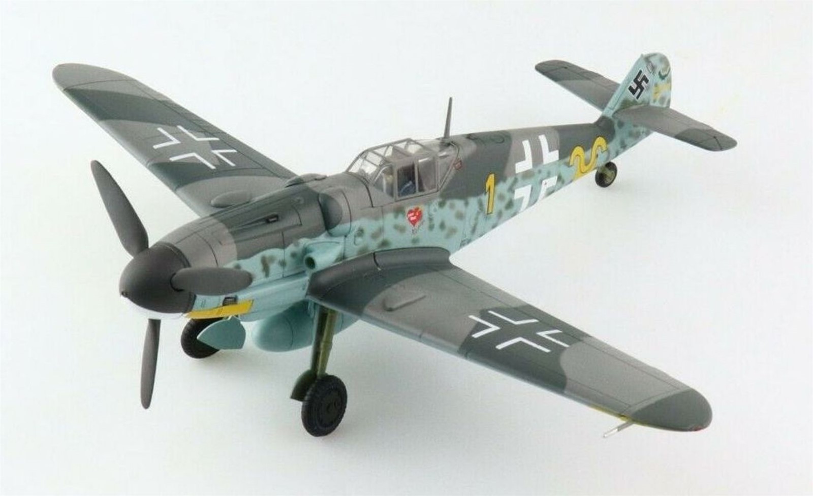 Hobby Master 1/48 Messerschmitt Bf 109G Luftwaffe 9./JG 52 Erich Hartmann HA8755
