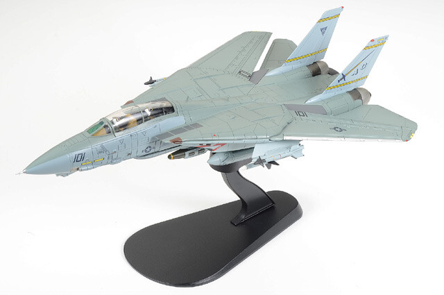 Hobby Master 1/72 F-14B Tomcat Airplane AC101 USN VF-32 Swordsmen