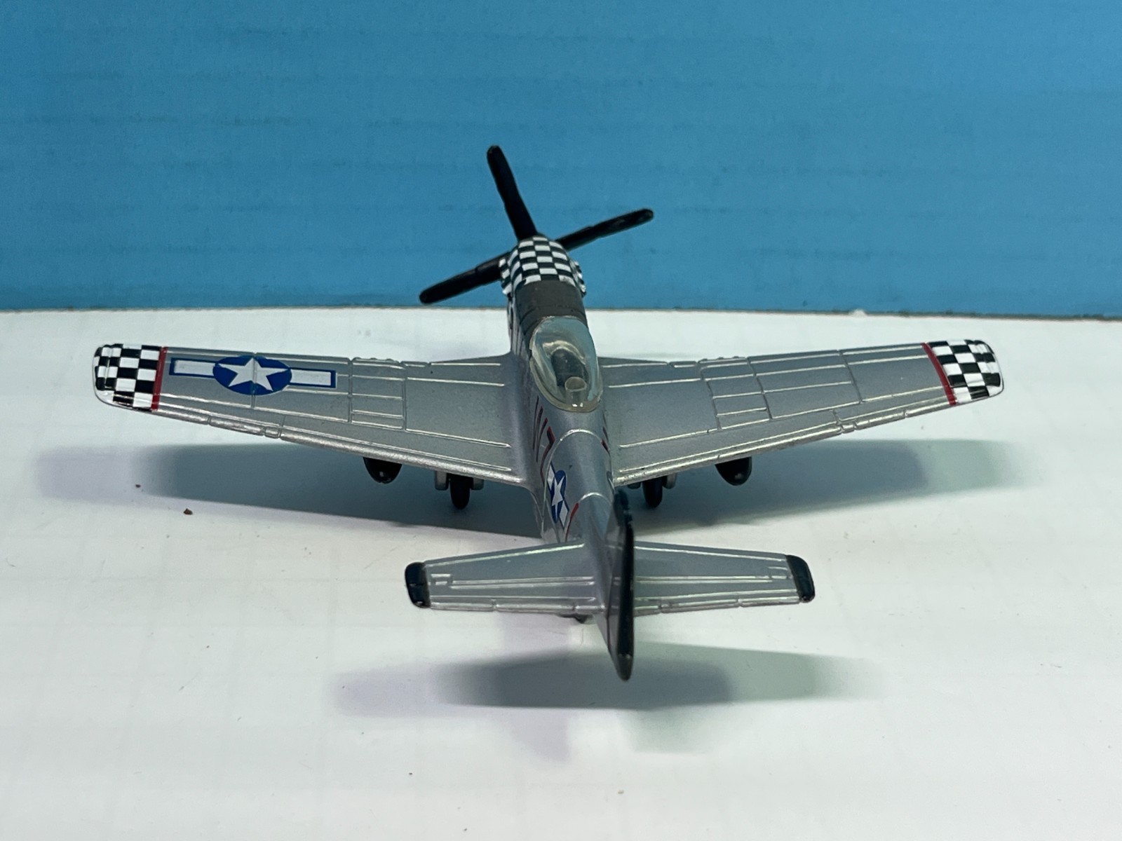 MAISTO P-51 MUSTANG BIG BEAUTIFUL DOLL WWII FIGHTER LOOSE co
