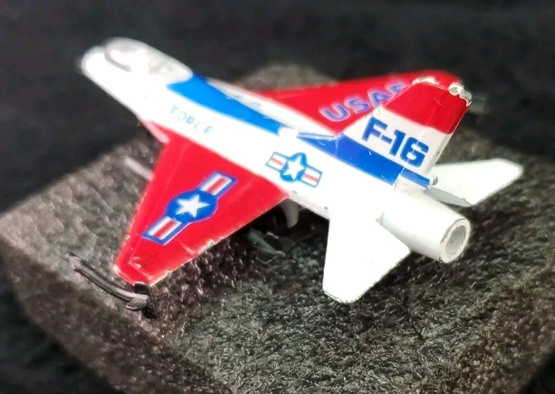 Zee Toys Dyna-Flite A144 US Air Force General Dynamics F-16 Fighting Falcon