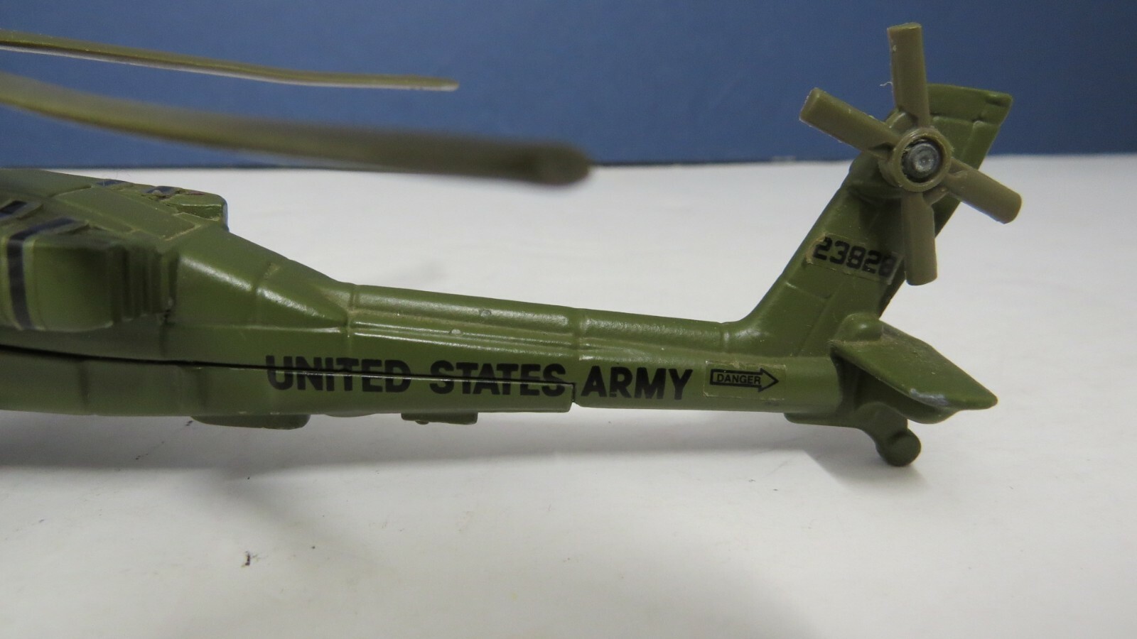 ERTL Fire Birds AH-64 Apache Attack Helicopter U.S. Army Die Cast 1990 missing