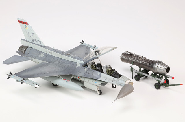 Calibre Wings 1/72 F-16D Fighting Falcon #96-5035 RSAF 425th FS