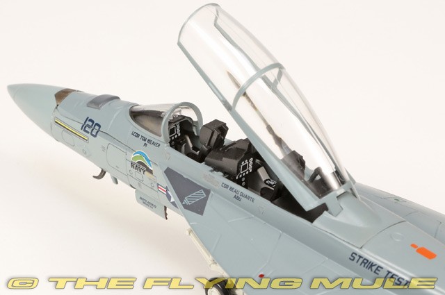 Hobby Master 1:72 F/A-18F Super Hornet USN VX-23 Salty Dogs