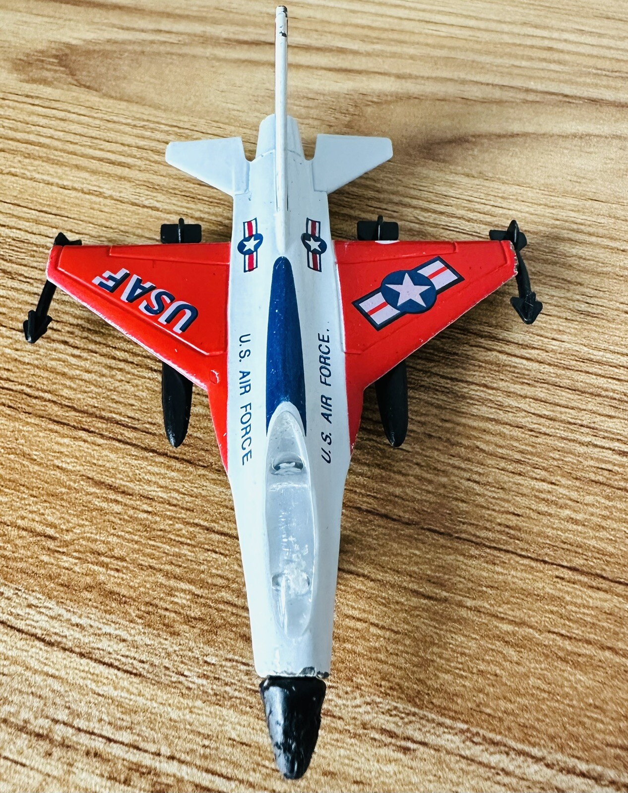 Military Diecast Aircraft Matchbox Skybusters USAF F-16A 1983 Diecast 3” Toy