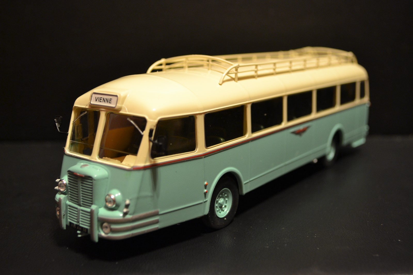 Chausson APH 47 1951 diecast bus in scale 1/43
