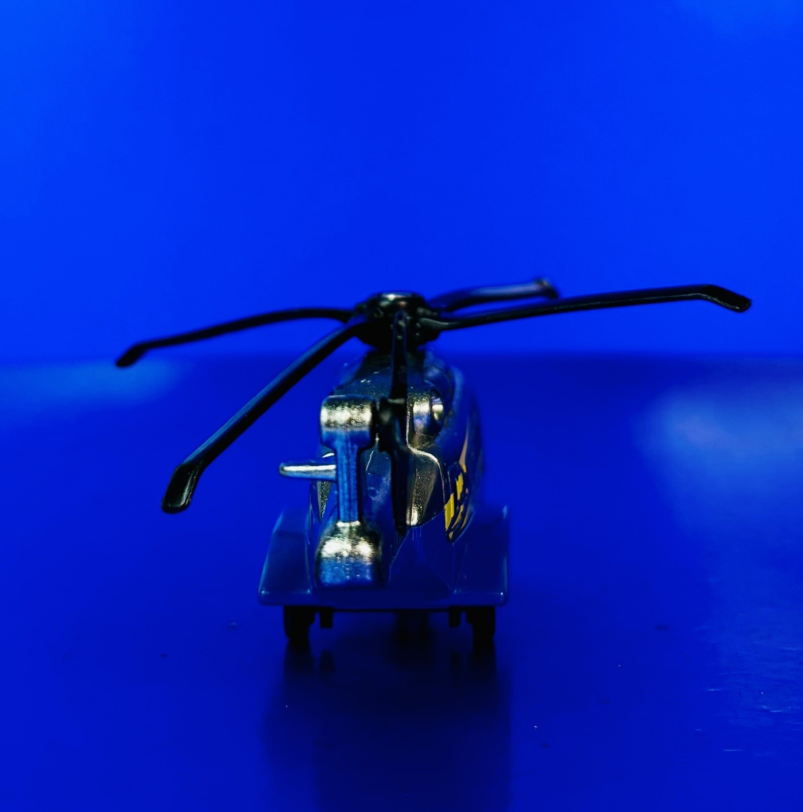 Matchbox Mattel 2003 Mission Chopper Helicopter Blue Silver