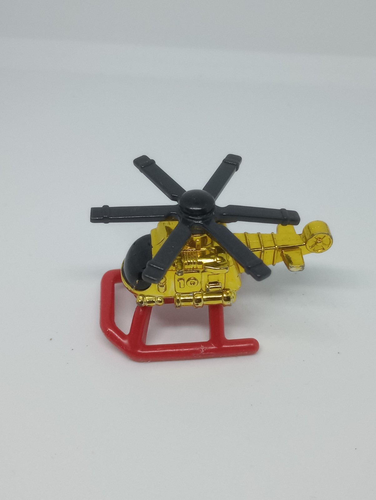 Plastic Helicopter Toy 1996 LGT 2″ 90s Toy Gold Red Lewis Galoob Toys
