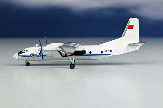 A2029 AviaBoss An-26 Curl 1/200 Model CAAC