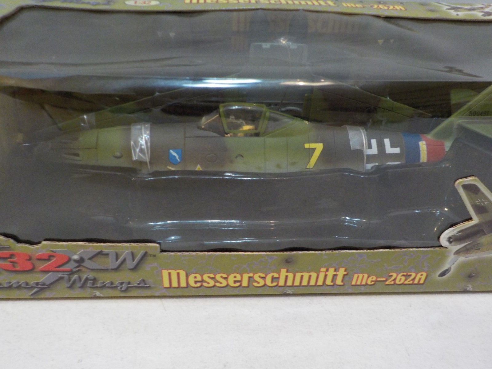 A511 ULTIMATE SOLDIER XW Messerschmitt Me-262A 1:32 Scale Plane LE