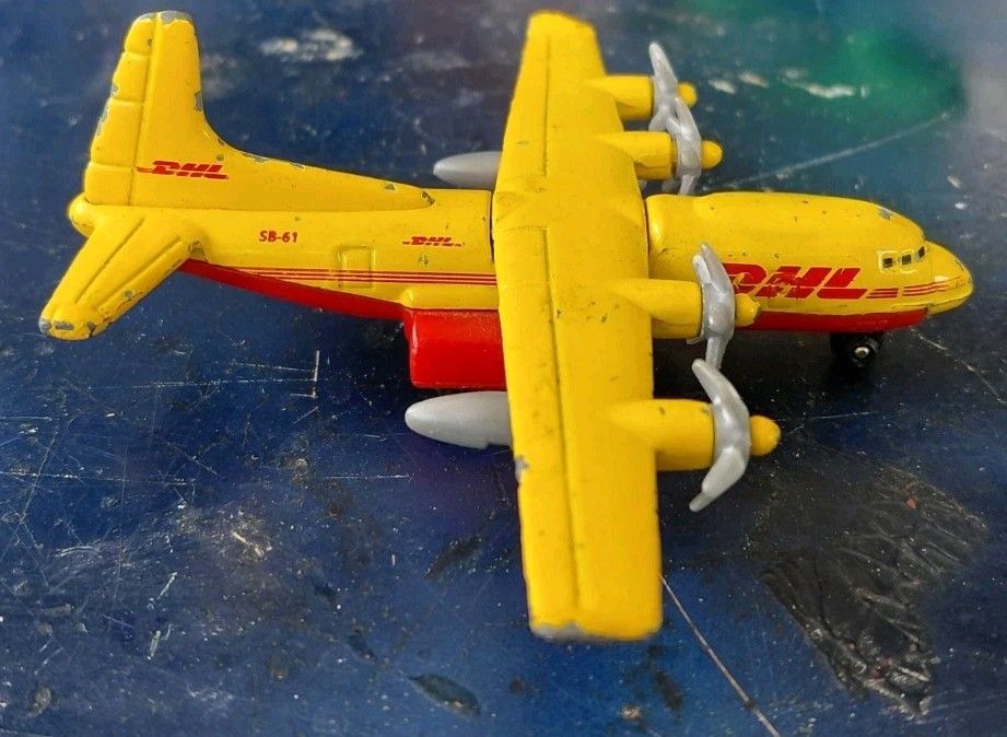 Vintage Matchbox Sky Buster DHL Transport Propeller Cargo Plane SB-61 Yellow Die