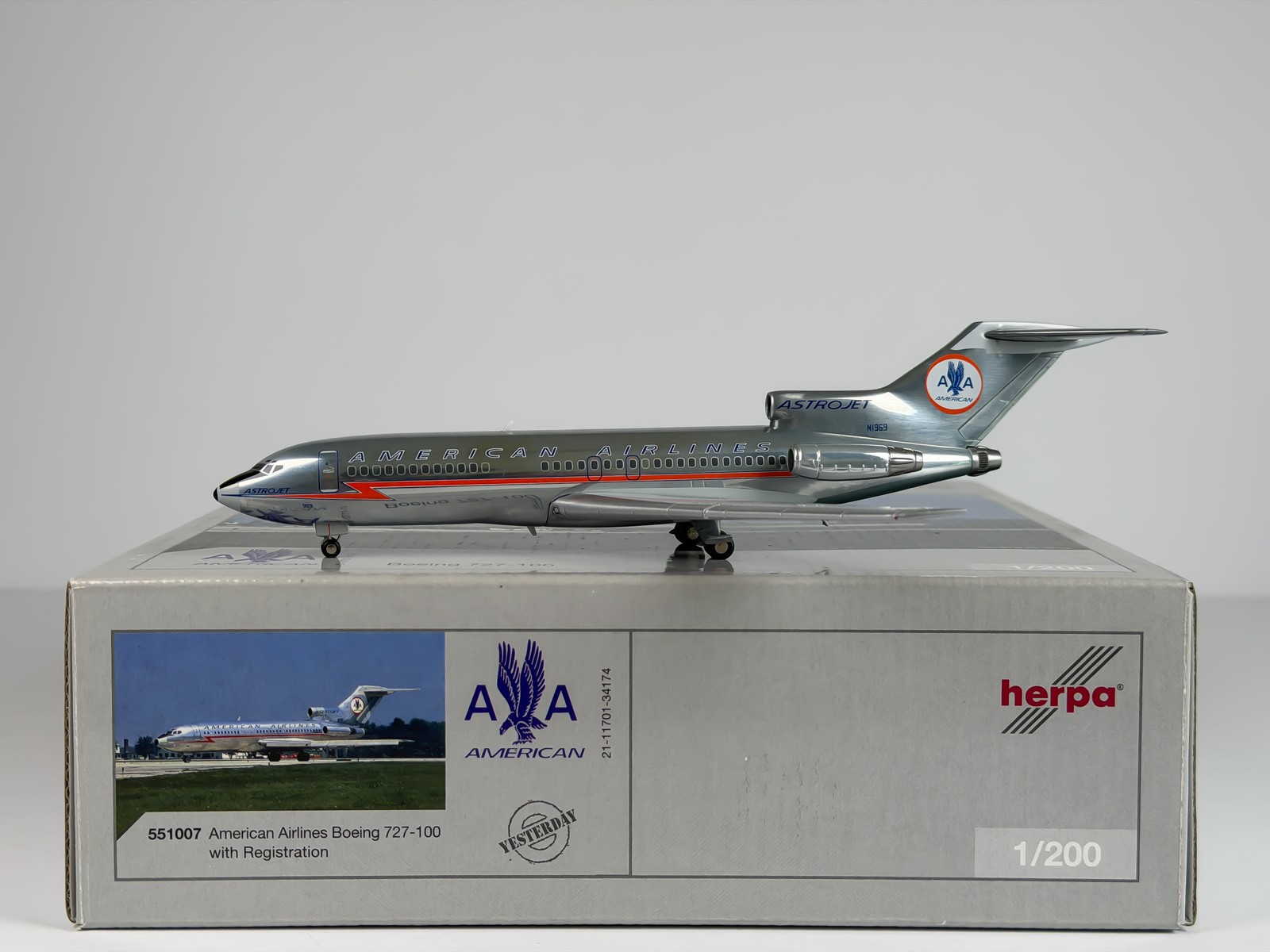 American Airlines Boeing 727-100 1:200 Herpa N1969 (551007)