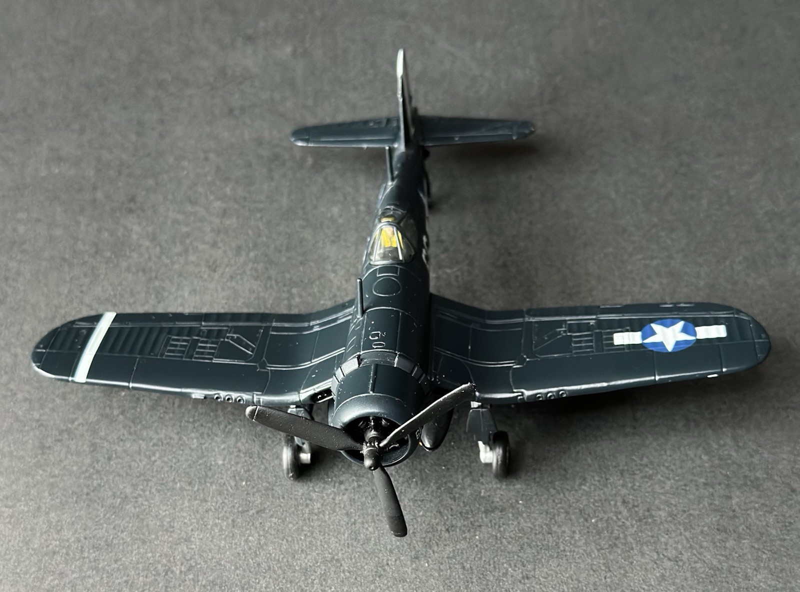 Corgi 1:72 WWII US Navy F4U-1D Corsair Fighter Plane VF-10 USS Intrepid Diecast