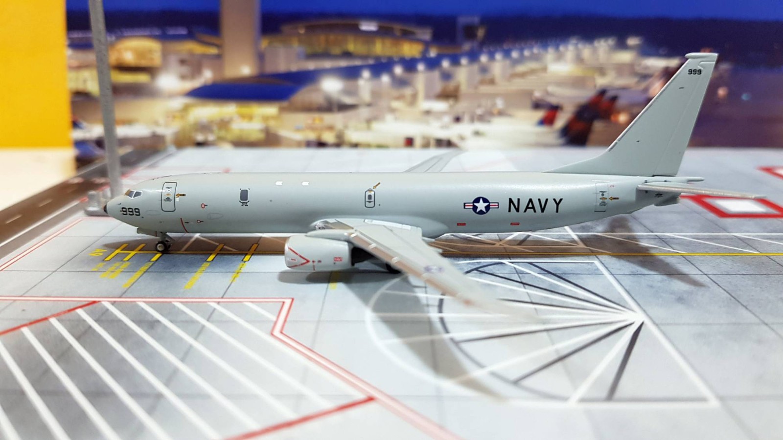 Panda Models 1:400 US Navy (USN) Boeing P-8A (B737-800) Poseidon 168999
