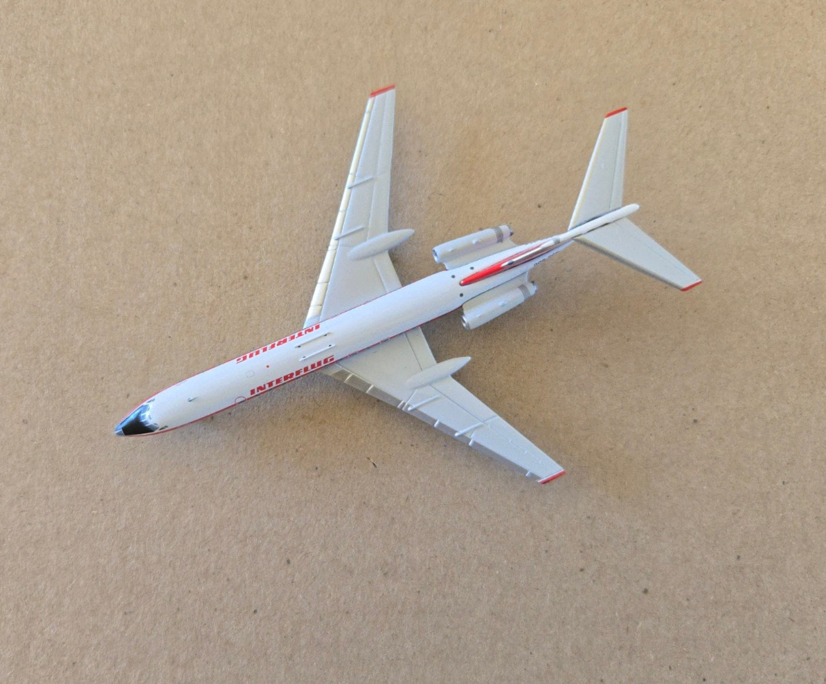 1:400 Tupolev Tu-134A Interflug DDR-SCK Panda Model