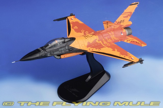 Hobby Master 1:72 F-16AM Fighting Falcon RNLAF Demo Team The Orange Lion