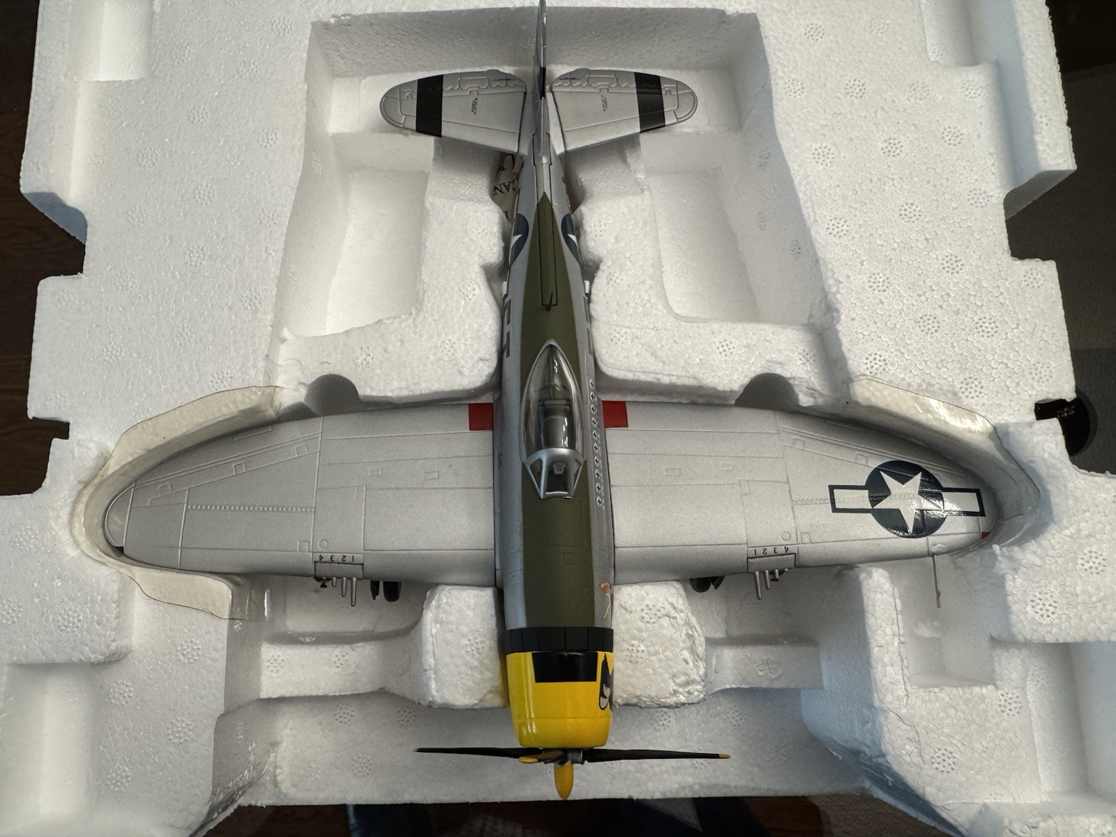 FRANKLIN MINT P-47 THUNDERBOLT U.S.A.F, II W.W ACES “B11B296”, 1:48