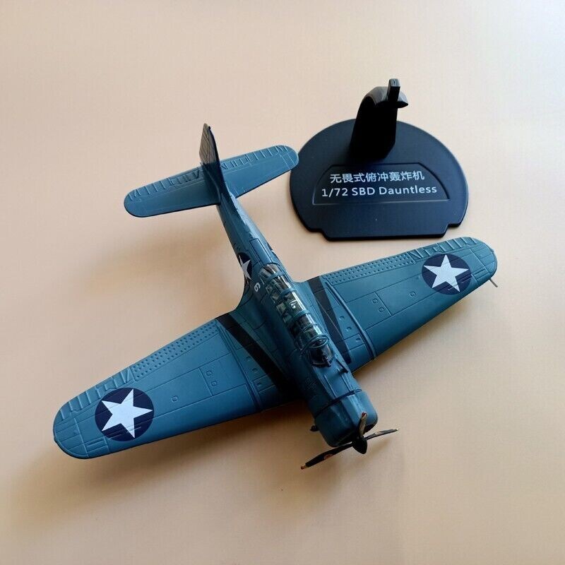 1:72 WW2 Douglas SBD Dauntless Bomber Aircraft Model Diecast Military Collection