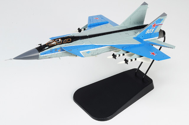 HA9706 Hobby Master MiG-31E Foxhound-A 1/72 Model White 903 Russian Air Force