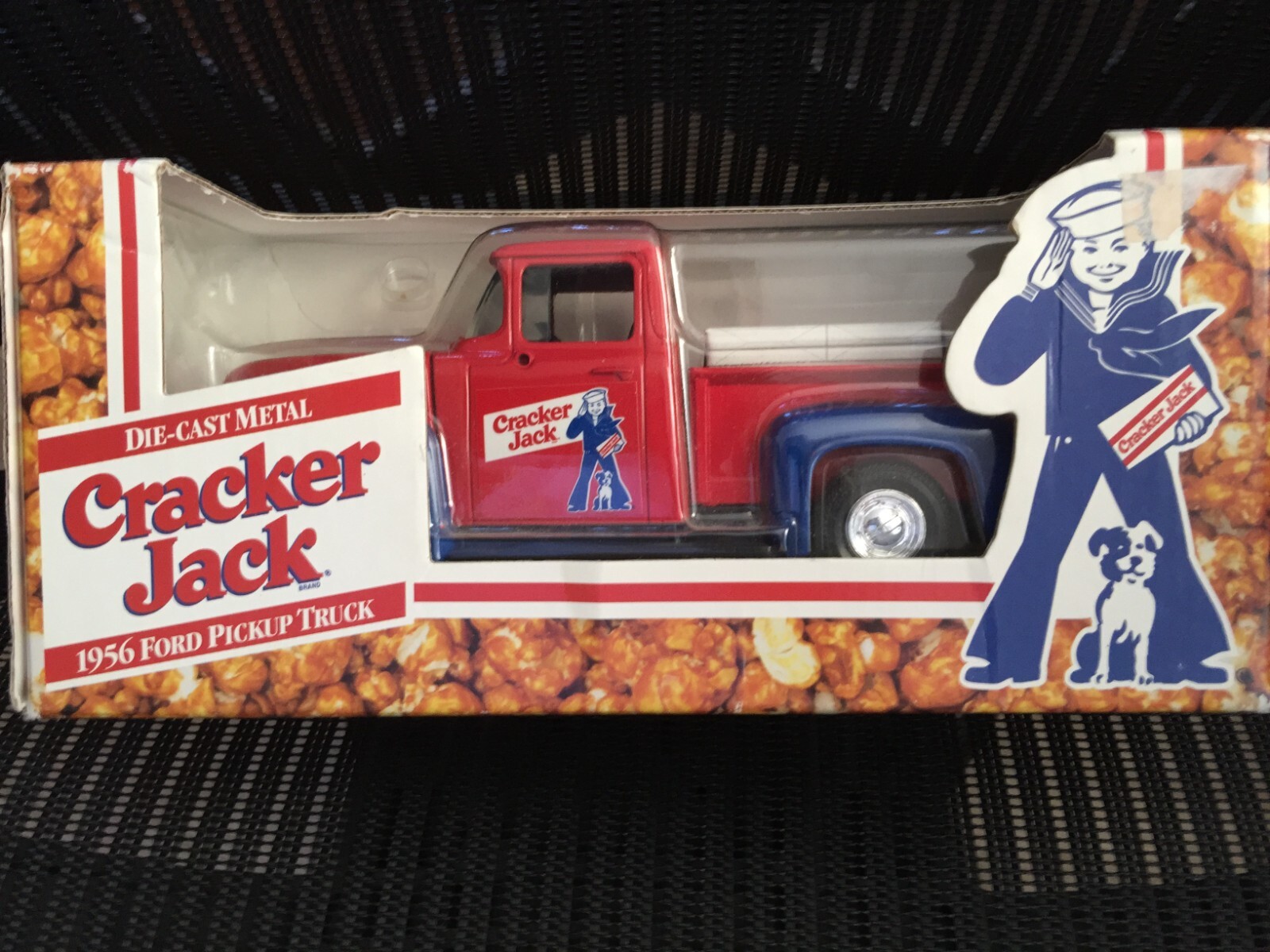 VINTAGE 1996 ERTL COLLECTIBLES 1956 FORD CRACKER JACK PICKUP TRUCK NEW BORDEN