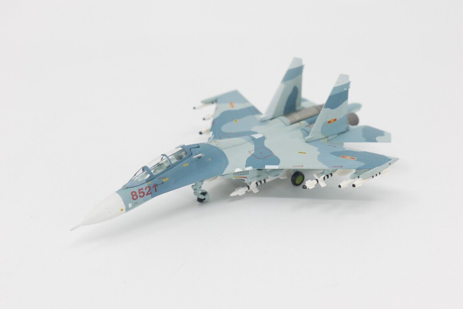 Hogan Wings 6023, SU-27UB, Vietnamese People’s Air Force, 370th Air Divis, 1:200