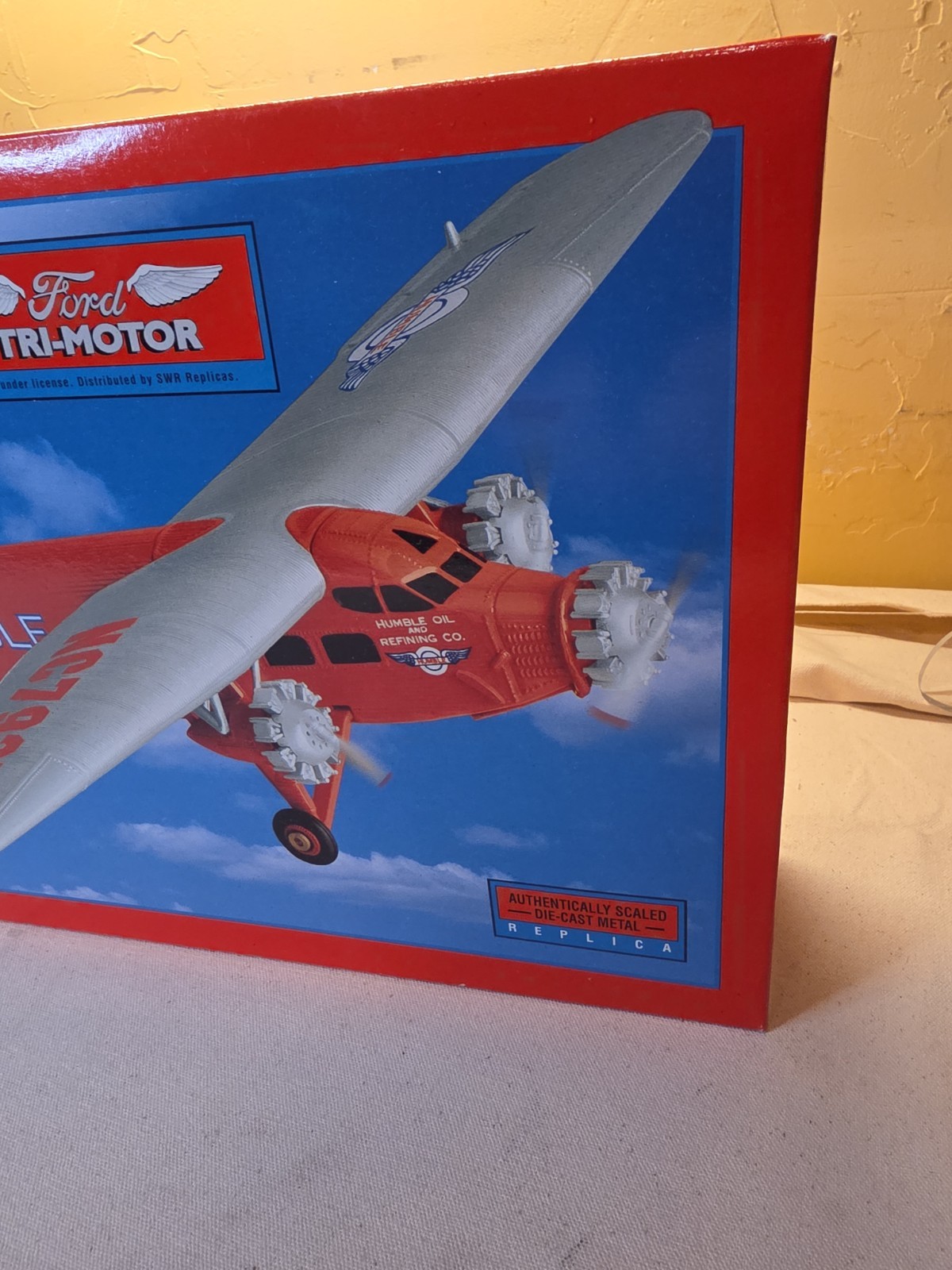 Ertl Ford Tri-Motor 1:72 Diecast Model Humble Oil Red Silver Opening Door Stand