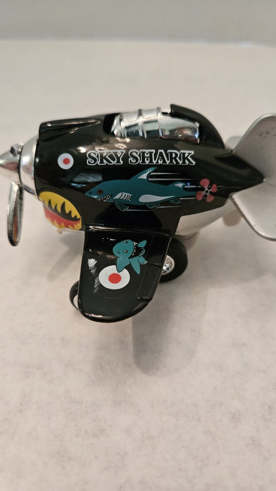 Toysmith Diecast Pull Back, Sky Shark Propeller Plane, Item 515