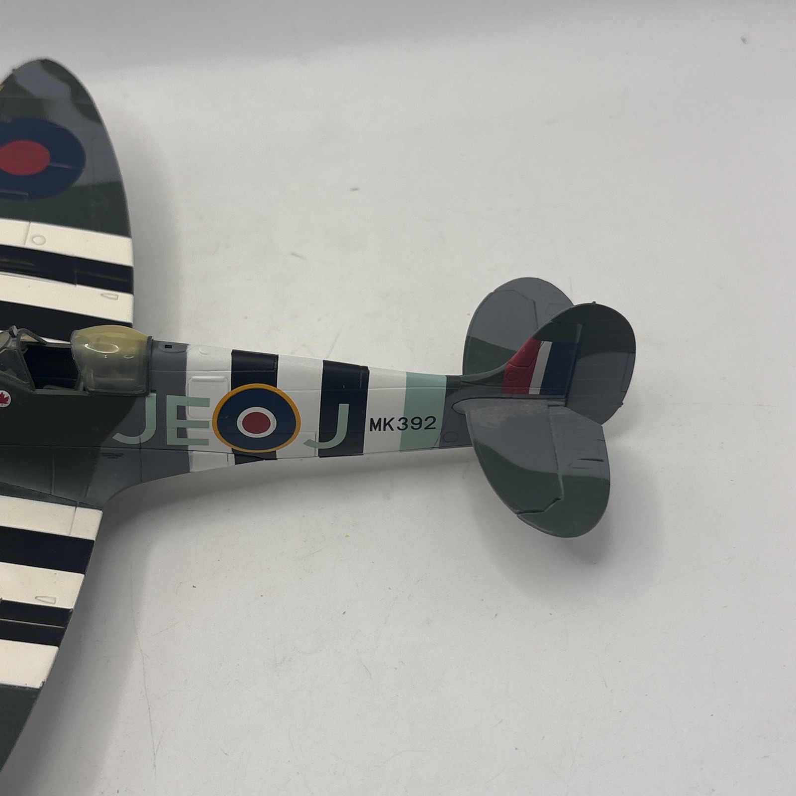 Hobby Master 1:48 Spitfire Mk.IX Johnnie Johnson HA8301 Diecast Plane DAMAGED BO