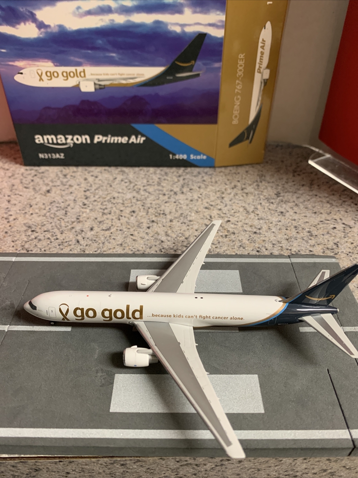 Phoenix Models 1:400 scale Prime Air B767-3F Cancer Awareness Go Gold N313AZ
