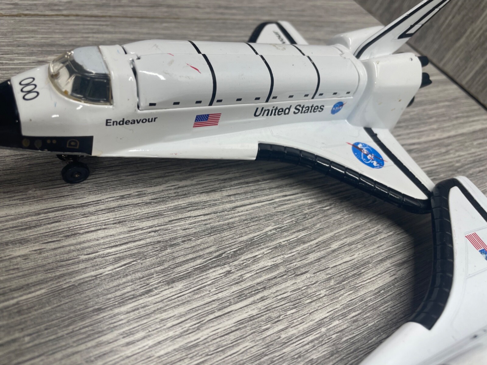 Space Shuttle Endeavor Pair Diecast and Goodyear Blimp 7″ and 5″ long