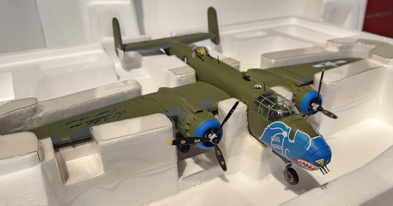Armour Collection 1:48 Scale WWII B 25 Mitchell U.S.A.A.F RAF 340BG-488BS