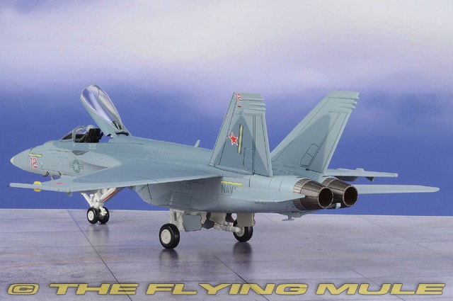 Hobby Master 1:72 F/A-18E Super Hornet USN VFC-12 Fighting Omars Red 12 / Mako