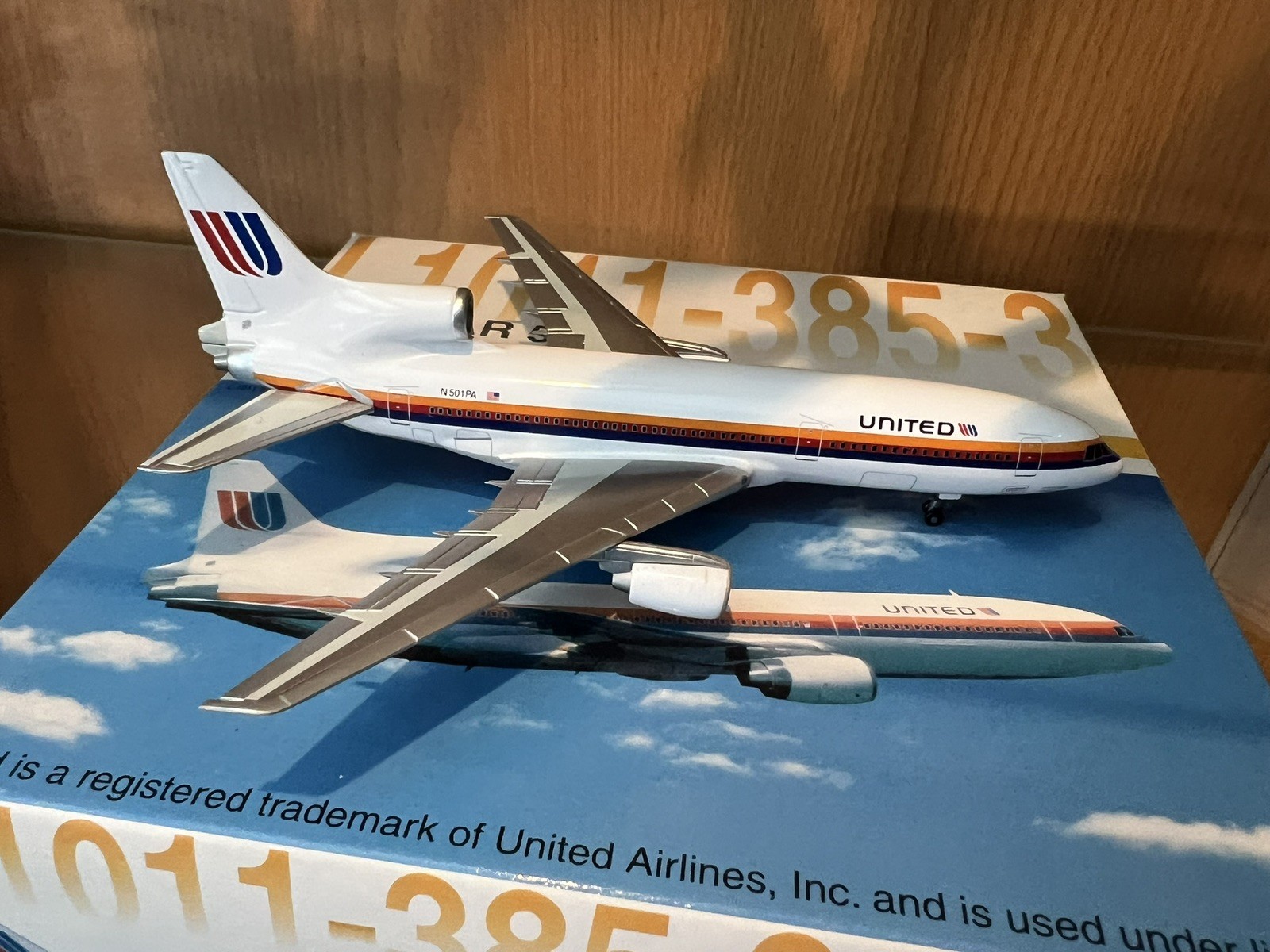 Dragon Wings 1:400 United Airlines L-1011 N501PA Item 55121