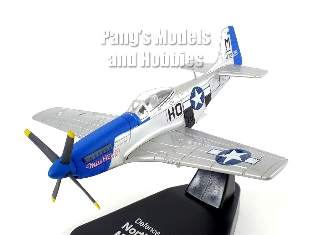 Set of 2: P-51 Mustang vs Fw-190 Würger Shrike 1/72 Scale Model