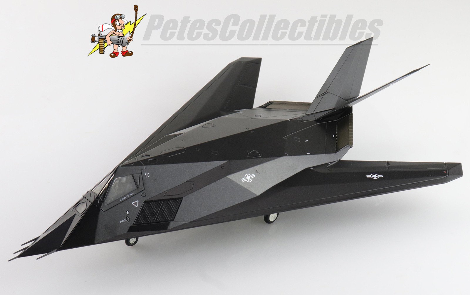 Hobby Master HA5813 F-117A Nighthawk Dark Knights Tonopah Test Range 2022 1/72