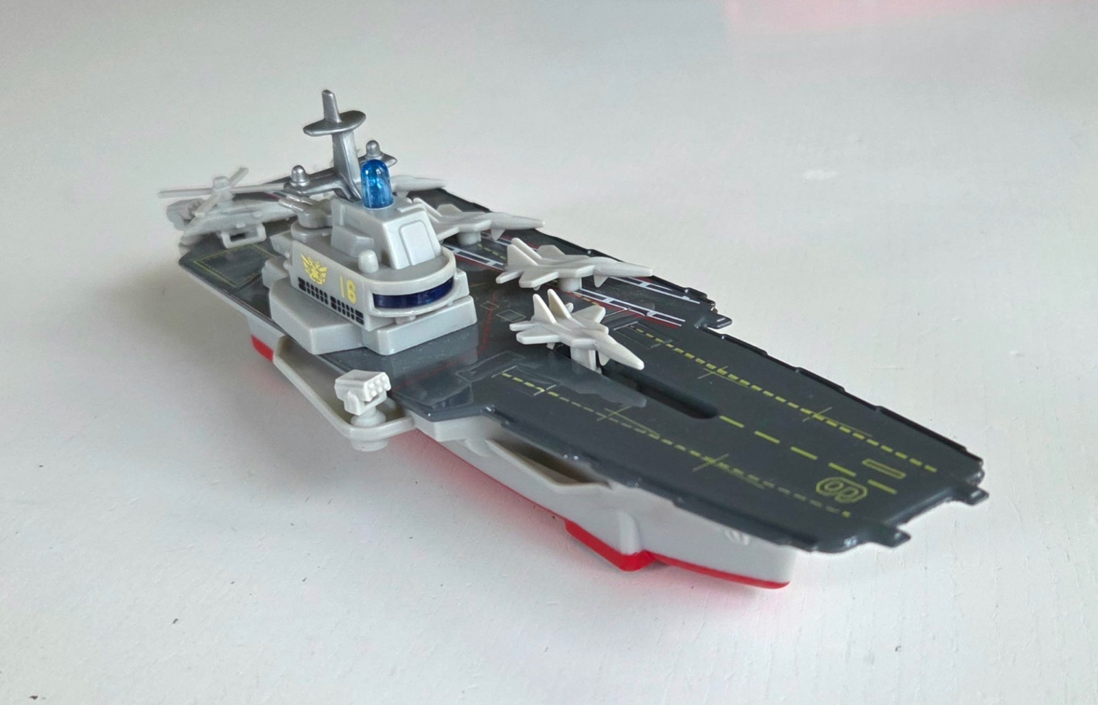8.5″ Diecast Pull Back Aircraft Carrier with Light & Sound