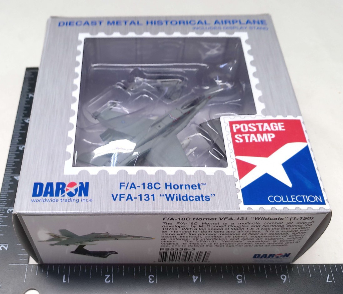 1:150 F/A-18C Hornet VFA-131 Wildcat Jet Plane Daron Stamp PS5338-3 NEW Dent Box