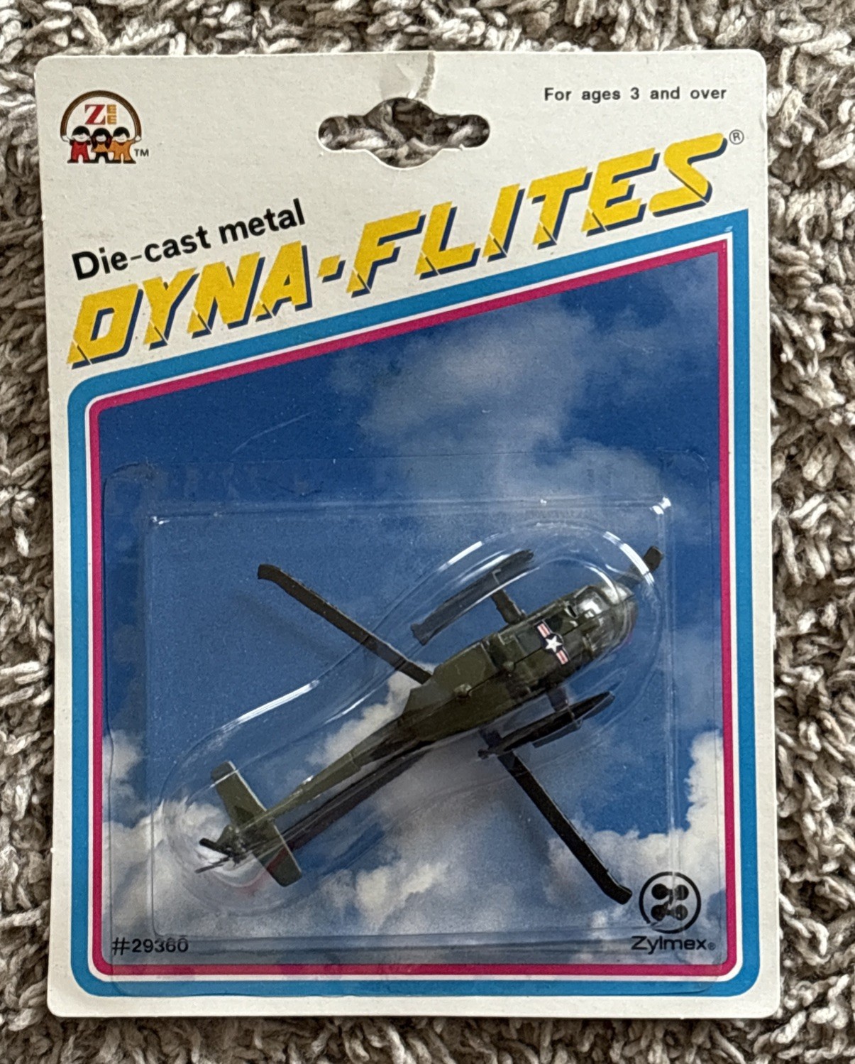 1993 Zee Toys Dyna Flites Green Military Helicopter #29360 Die Cast