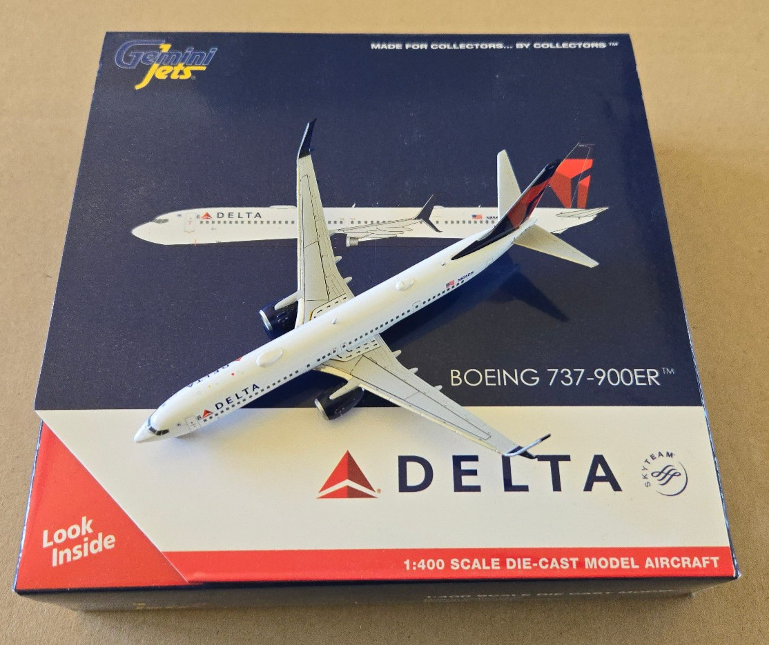 1:400 Boeing 737-900ER Delta Airlines N856DN Gemini Jets