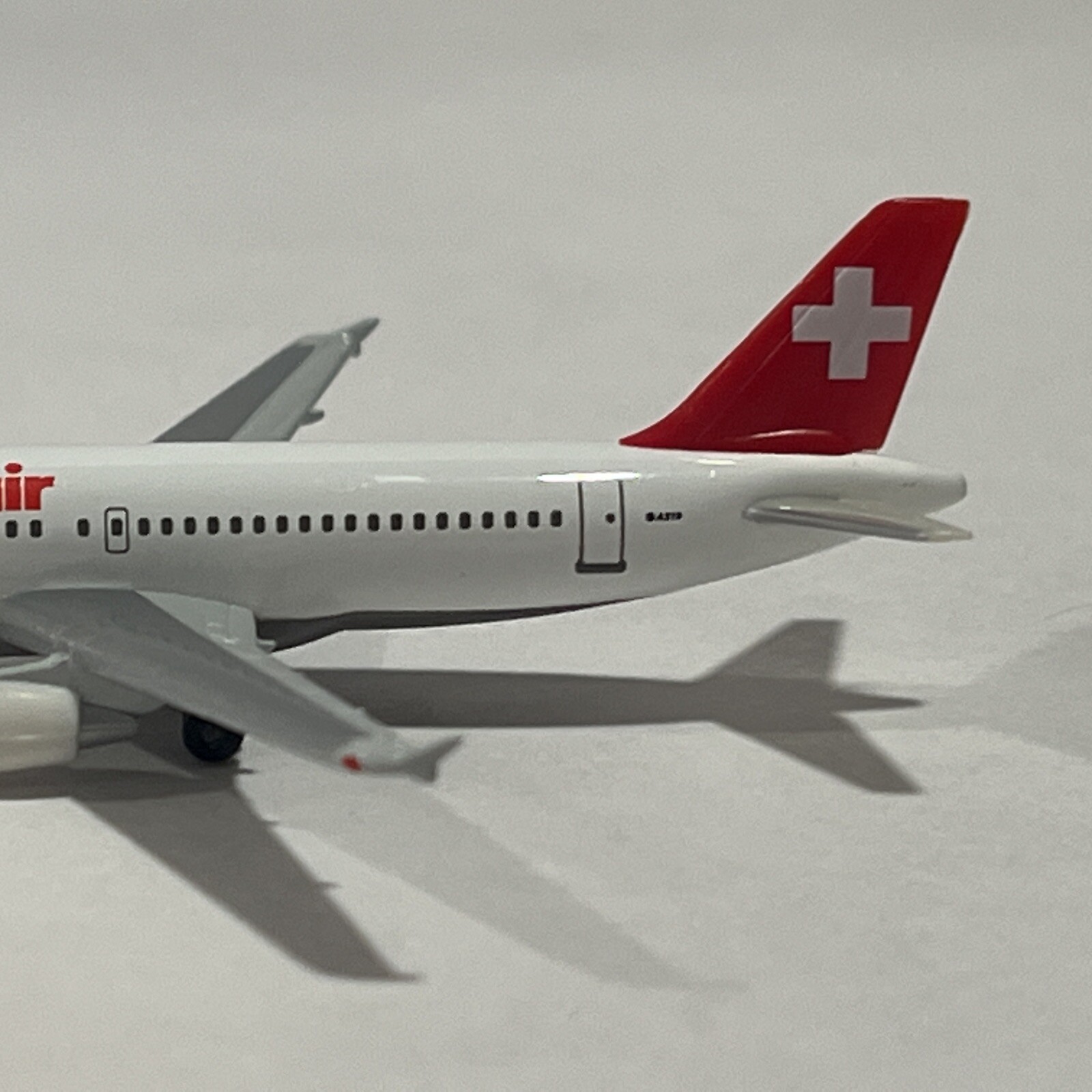 1:500 Herpa Swissair Swiss Airlines Airbus A319 Jet Scale Model Wings Airplane