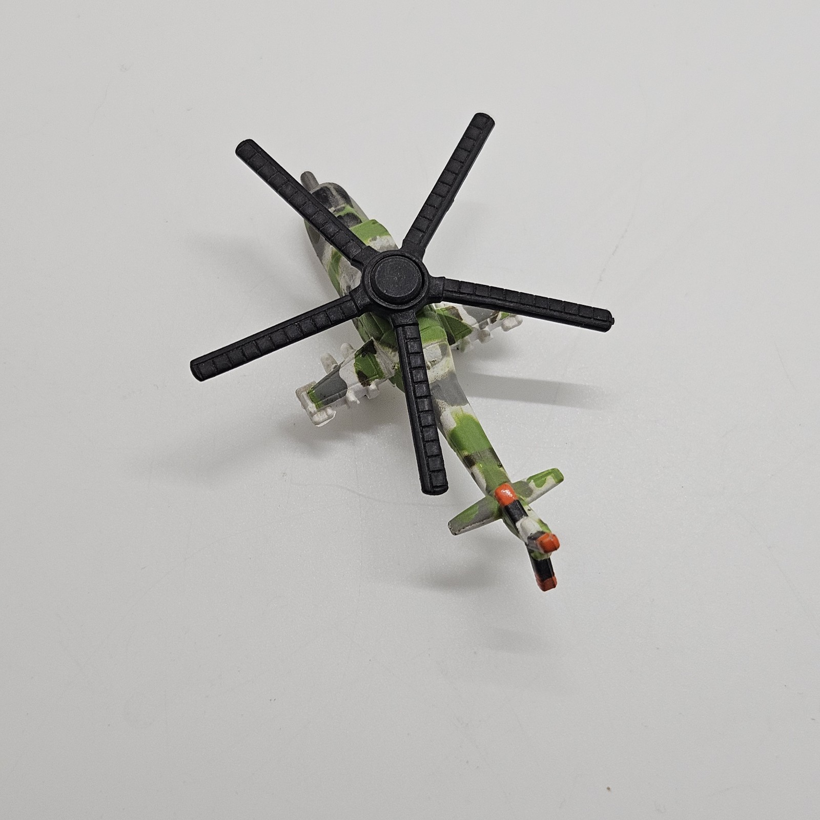 MICRO MACHINES Military Mi-24 Hind Helicopter Galoob LGTI Green Camo