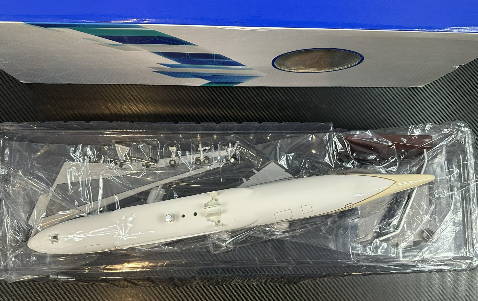 1:150 Saudi Arabian Airlines Boeing B747 Resin Aircraft Model with Base *Read