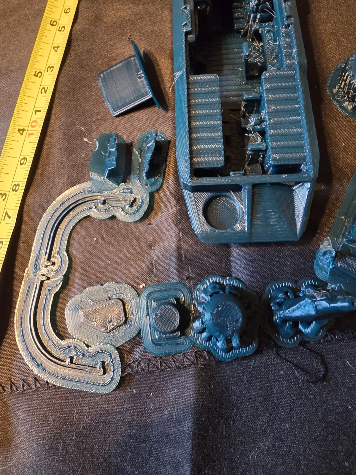 Aliens 1/72 scale Colonial Marines APC Model Kit -5″ W Full Interior Halcyon Dro
