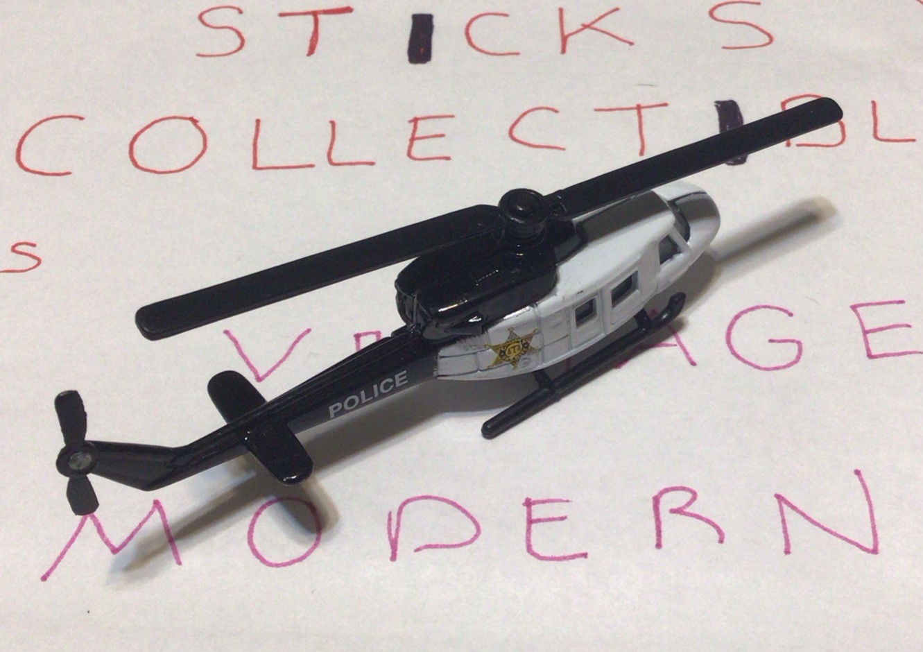 Yatming Vintage Black and White Two Blade Police Helicopter Diecast 1:64 D5 047A