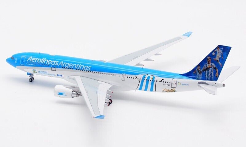 1:200 30CM B-Models Aerolineas Argentina AIRBUS A330-200 Airplane Diecast Model
