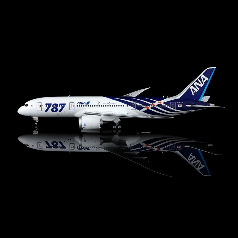 SQ Wings 1:200 All Nippon Airways Boeing 787-8 “Delivery Livery” L2135