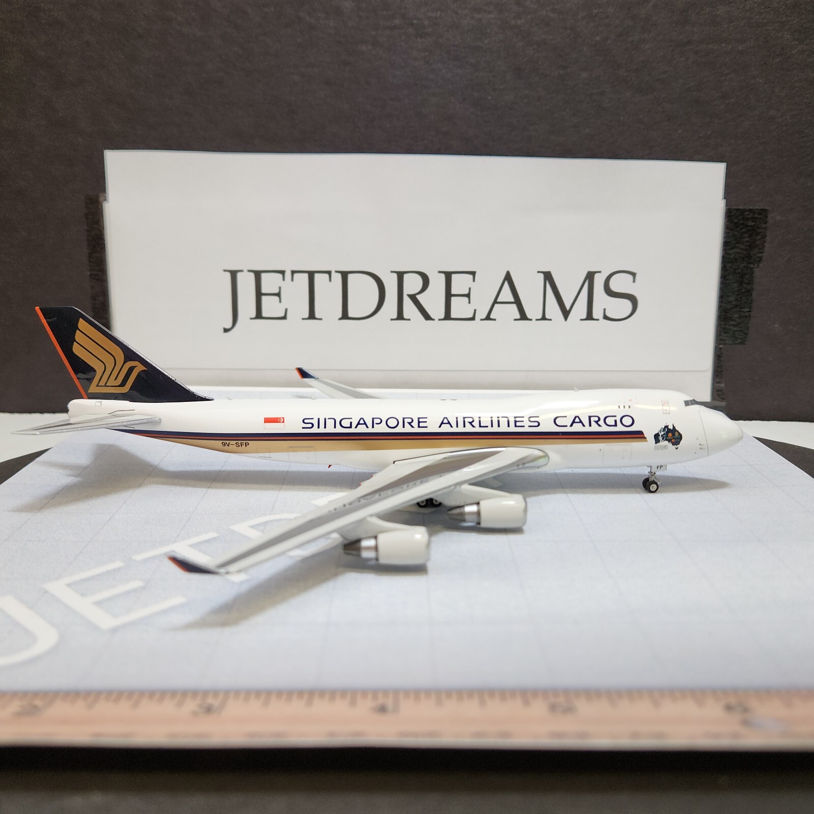 1/400 SINGAPORE AIRLINES CARGO BOEING 747-400F KOALA INT’L COLORS 9V-SFP PHOENIX