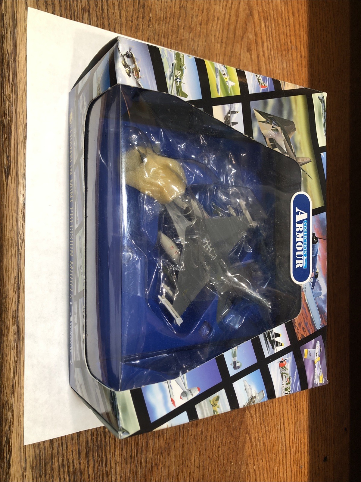 FRANKLIN MINT PRECISION MODELS ARMOUR COLLECTION F16 Falcon B11 B006 Art 5174