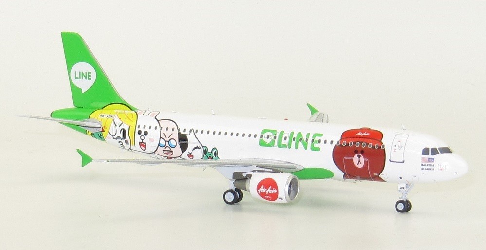 A320-216 AIRASIA “LINE FRIENDS” REG: 9M-AHR WITH STAND – JFOX JF-A320-005 1/200