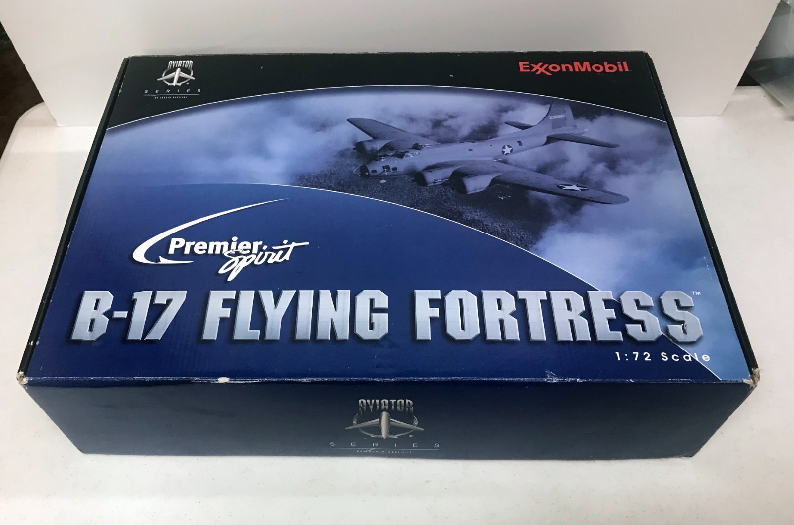 Premier Spirit Aviator Series B-17 Flying Fortress – ExxonMobil diecast model