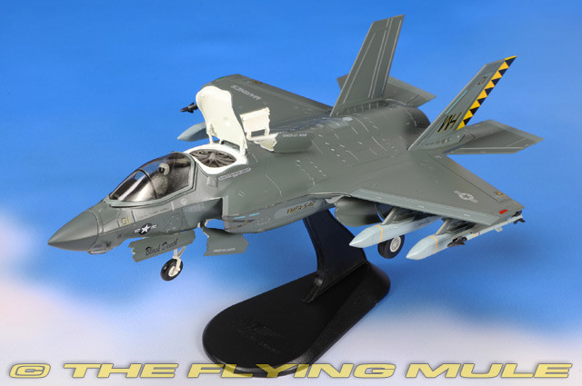 Hobby Master 1:72 F-35B Lightning II USMC VMFA-542 Tigers Black Death Beast